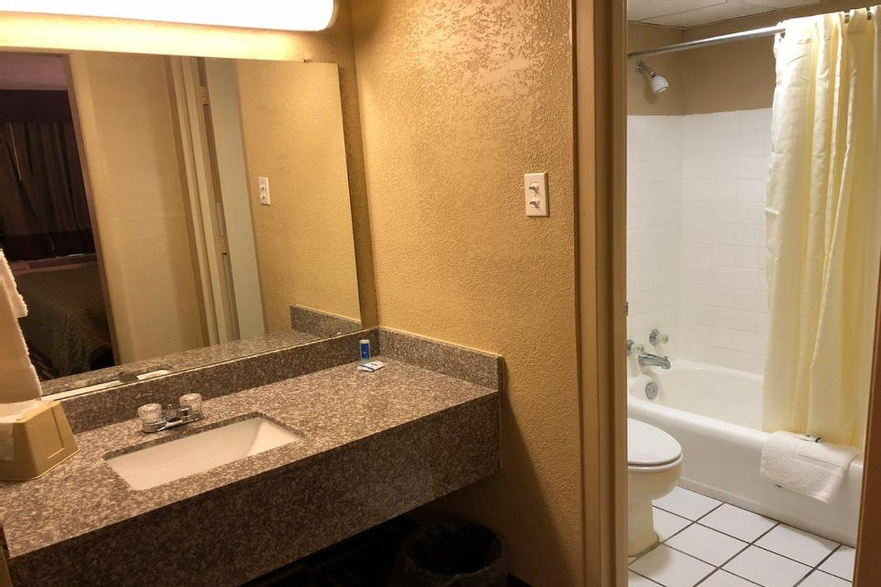 Travel Inn Bristol Near State Street Bagian luar foto